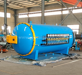 熱壓罐設備在復合材料制造中的關鍵作用